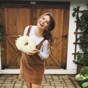 Meet your Posher, Courtney